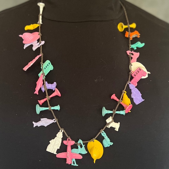 Monopoly Token/Cracker Jack Charm Necklace, Vintage 80’s - Picture 1 of 10